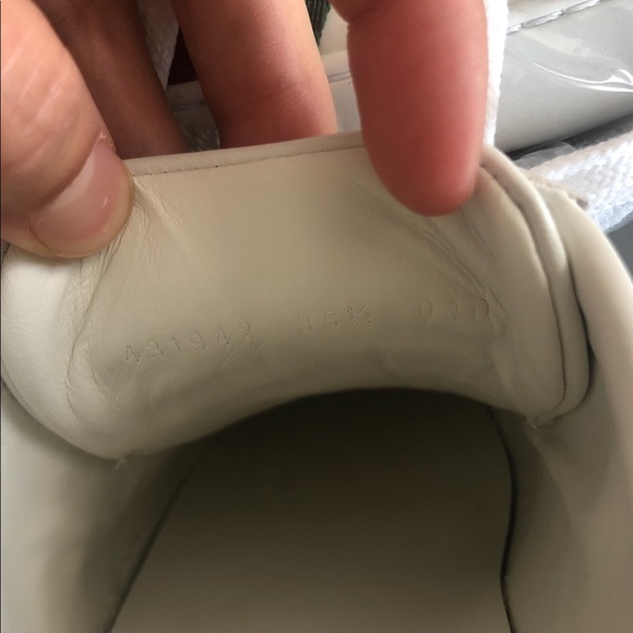 Brand new Gucci Bee Sneakers - Picture 7 of 8